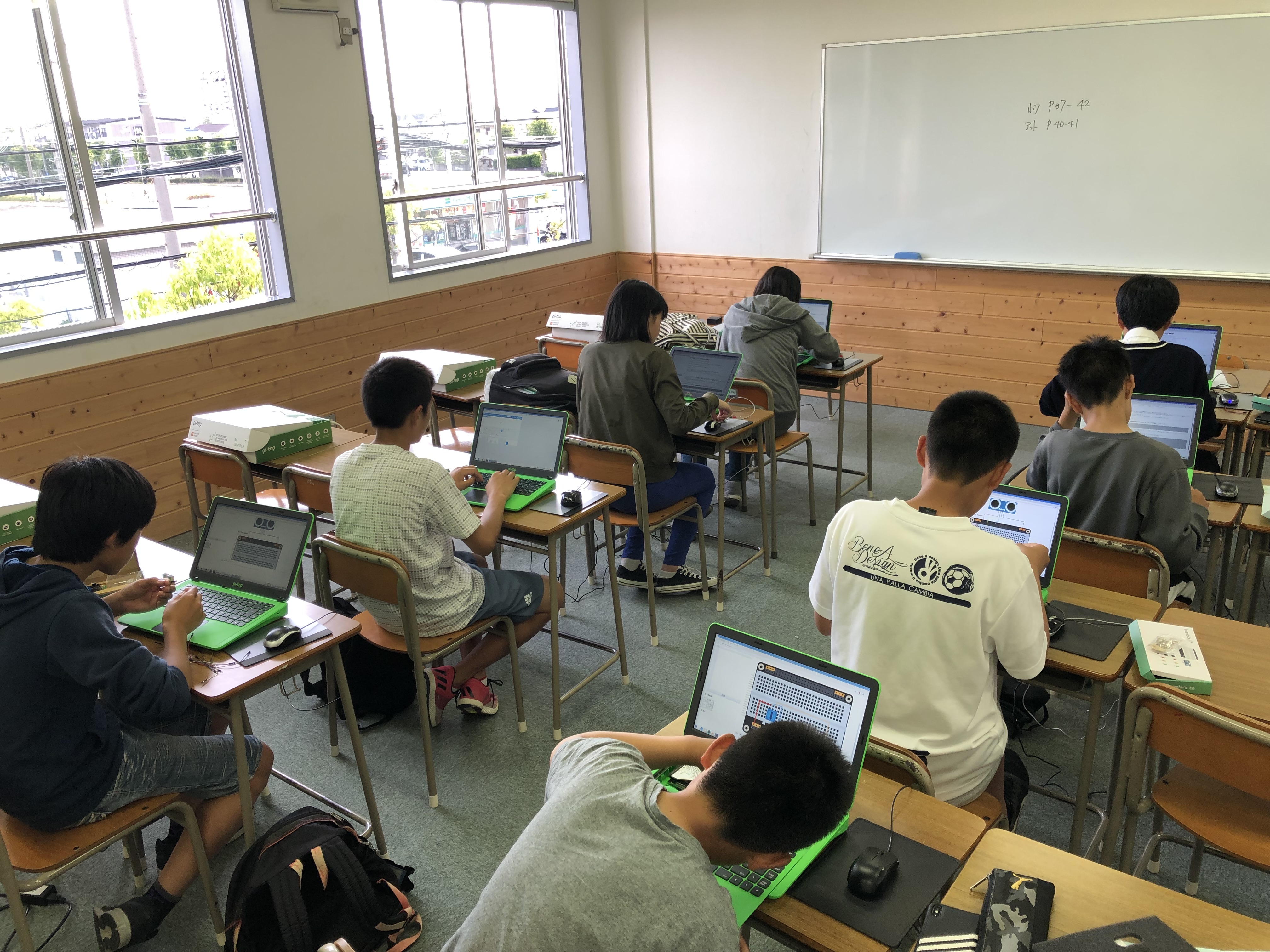 神戸でプログラミング教育を実践しています